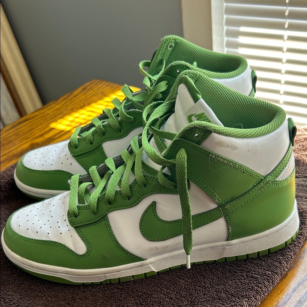 Nike Green and White Sneakers